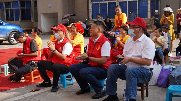 新平:黨心凝民心 端午“粽”有情