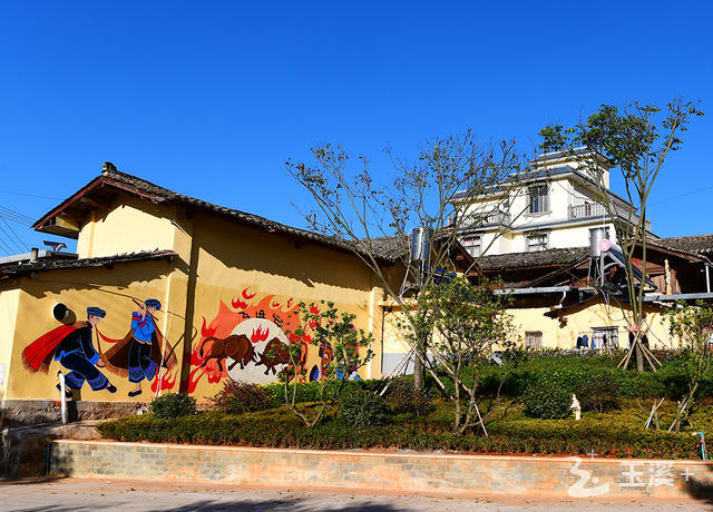 峨山縣岔河鄉(xiāng)河外村路口小組在觀摩活動后持續(xù)做好后半篇文章，打造更加宜居的鄉(xiāng)村環(huán)境。曾永洪攝.jpg