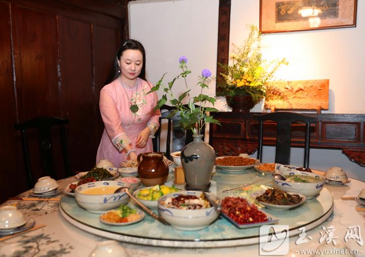 藝銘軒飯店為顧客呈現(xiàn)玉溪地道的傳統(tǒng)美食。