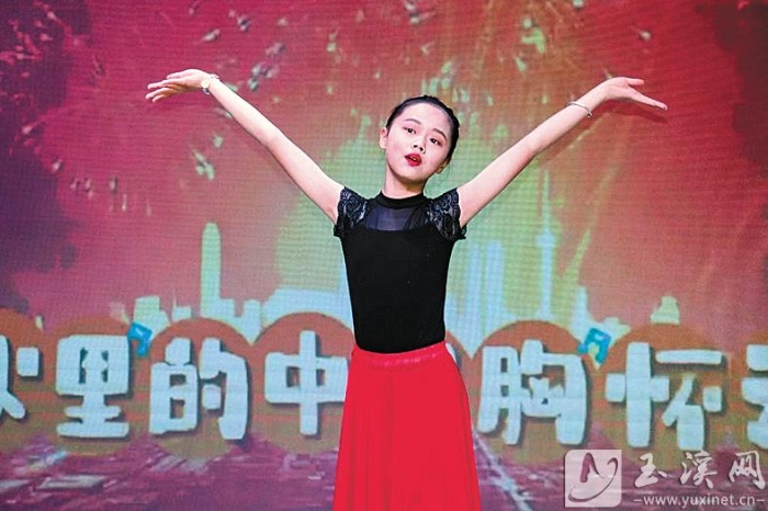 舞蹈表演《燈火里的中國》。