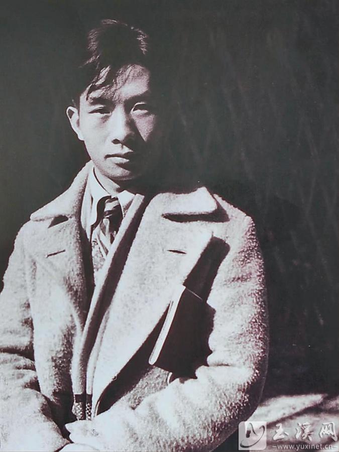 1933年初從北平回到上海的聶耳。（資料圖）