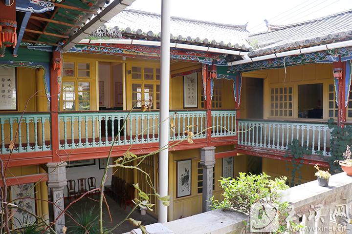 河西師氏民居采用一進兩院的經(jīng)典布局。