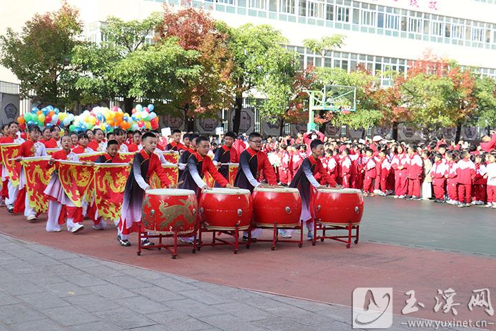 方陣入場(chǎng)。